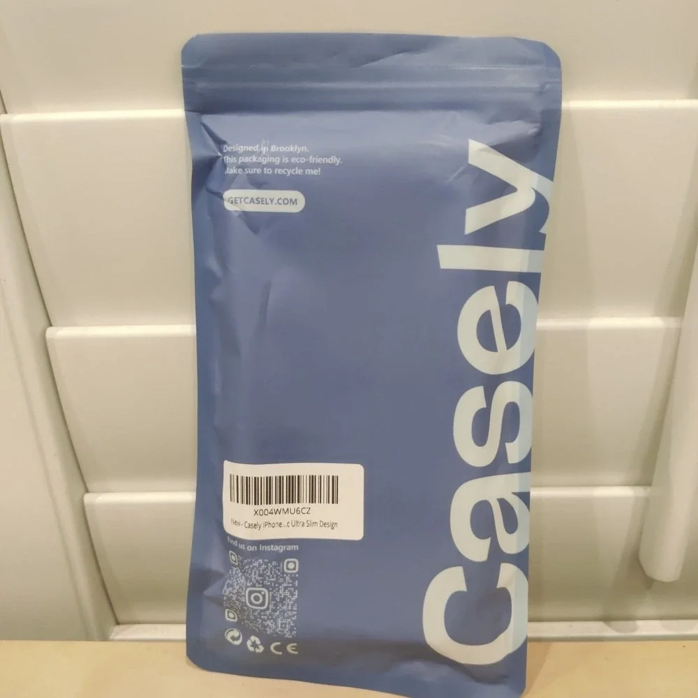 Casely Full Bloom Navy Floral Case iPhone 17 Pro‎ MagSafe Compatible - New